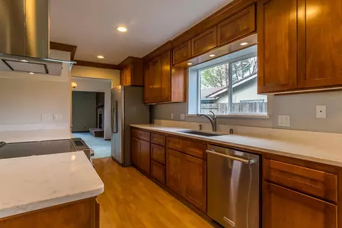 315 Aquamarine Way, Redding, CA 96003 photo 9