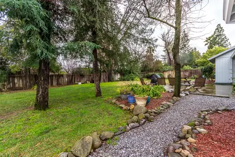 315 Aquamarine Way, Redding, CA 96003 photo 30