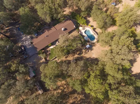 9851 Forgotten Trl, Redding, CA 96003 photo 1