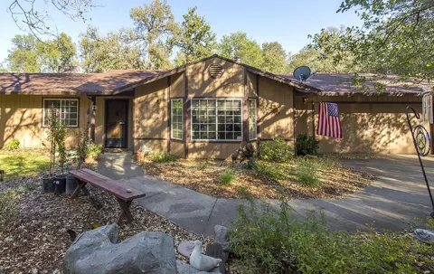 9851 Forgotten Trl, Redding, CA 96003 photo 2