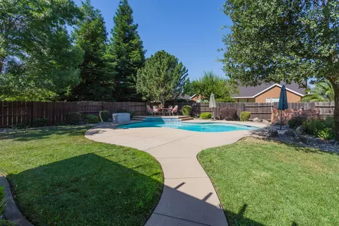 4498 Blue Creek Dr, Redding, CA 96002 photo 18