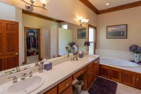 4498 Blue Creek Dr, Redding, CA 96002 photo 9