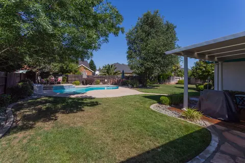 4498 Blue Creek Dr, Redding, CA 96002 photo 17