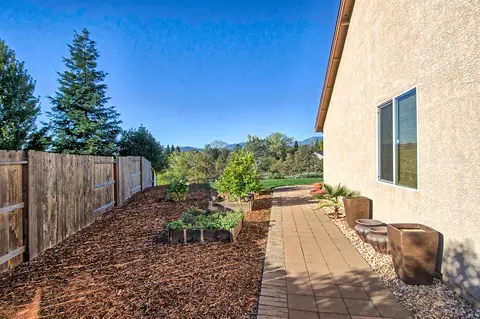 1458 Harbor Ct, Redding, CA 96003 photo 24