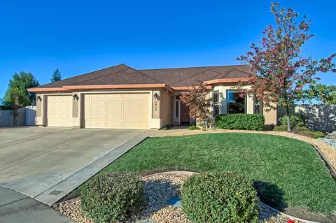 1458 Harbor Ct, Redding, CA 96003 photo 1