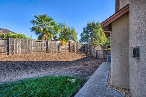 1458 Harbor Ct, Redding, CA 96003 photo 23