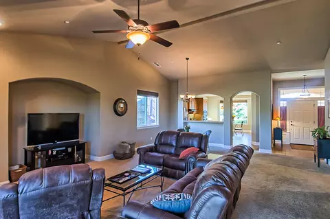 1458 Harbor Ct, Redding, CA 96003 photo 8