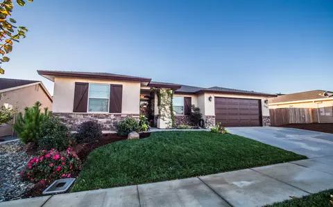 305 Stinson Loop, Redding, CA 96003 photo 3