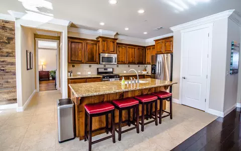 305 Stinson Loop, Redding, CA 96003 photo 9