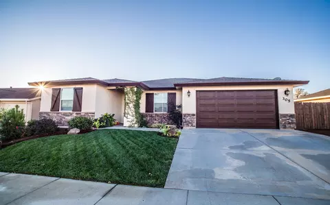 305 Stinson Loop, Redding, CA 96003 photo 1