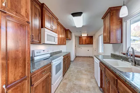 836 Ridge Rd, Redding, CA 96003 photo 15