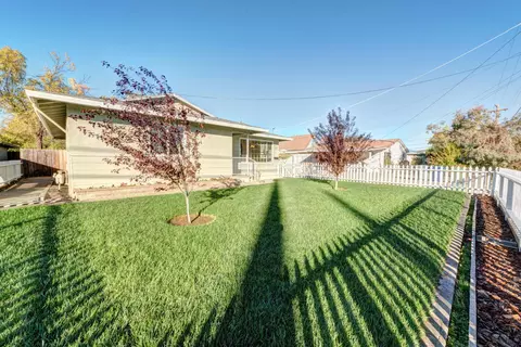 836 Ridge Rd, Redding, CA 96003 photo 2