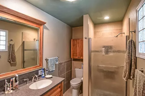 10921 Stacie Way, Redding, CA 96001 photo 17