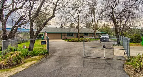 10921 Stacie Way, Redding, CA 96001 photo 4