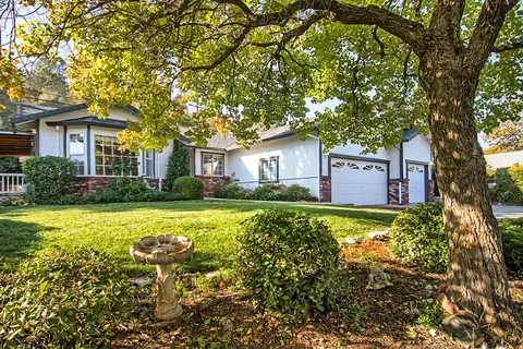 4922 Tralee Ln, Redding, CA 96001 photo 1