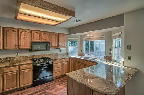 4922 Tralee Ln, Redding, CA 96001 photo 11