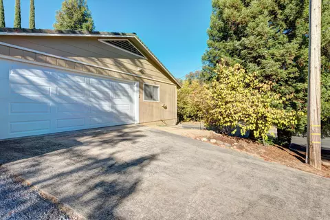2603 Shasta St, Redding, CA 96001 photo 3