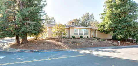 2603 Shasta St, Redding, CA 96001 photo 1