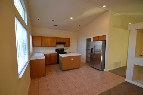 4364 Agnes May Dr, Redding, CA 96002 photo 5