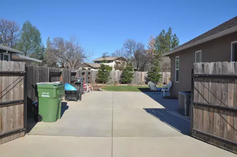 19420 Carnegie Dr, Redding, CA 96003 photo 35