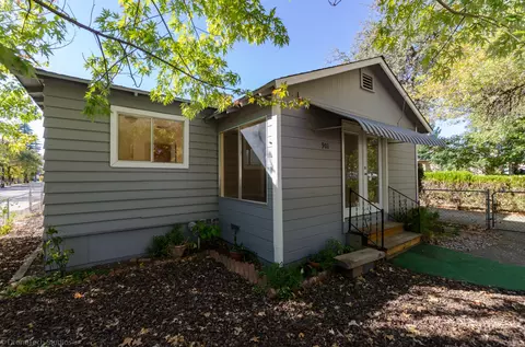 901 State St, Redding, CA 96001 photo 1