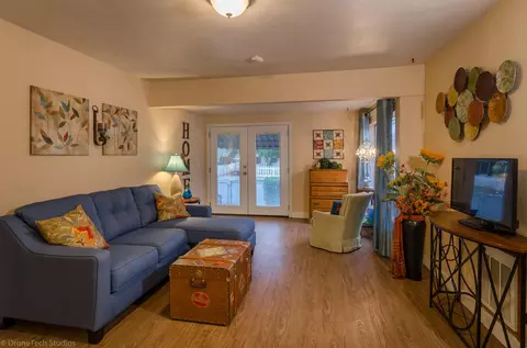 901 State St, Redding, CA 96001 photo 4