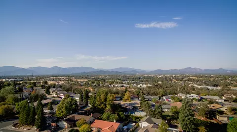 349 Woodhill Dr, Redding, CA 96003 photo 23