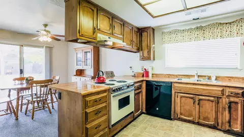 349 Woodhill Dr, Redding, CA 96003 photo 5