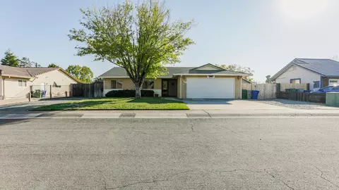 349 Woodhill Dr, Redding, CA 96003 photo 3
