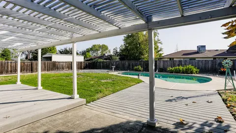 349 Woodhill Dr, Redding, CA 96003 photo 16