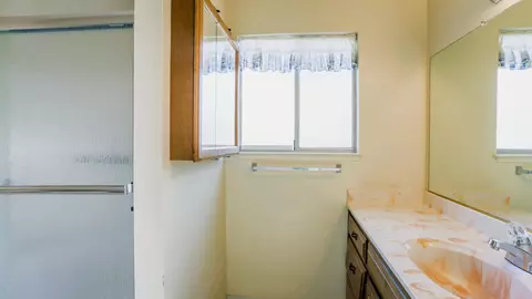 349 Woodhill Dr, Redding, CA 96003 photo 12