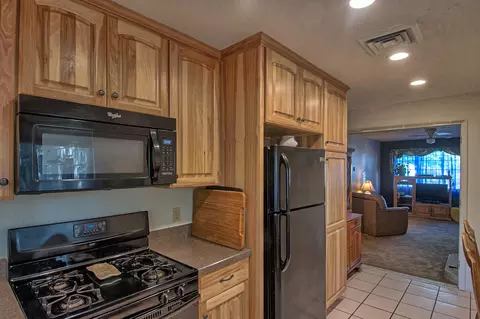 2077 Neptune, Redding, CA 96002 photo 9