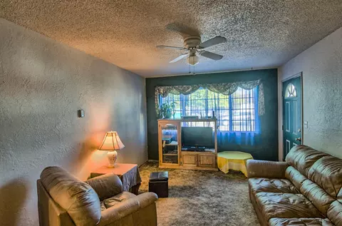 2077 Neptune, Redding, CA 96002 photo 5