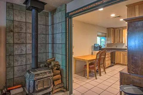 2077 Neptune, Redding, CA 96002 photo 17