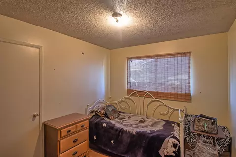 2077 Neptune, Redding, CA 96002 photo 14