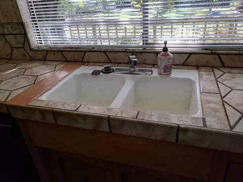 3025 Forest Hills Dr, Redding, CA 96002 photo 11
