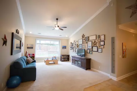 4250 Rutgers Pl, Redding, CA 96001 photo 8