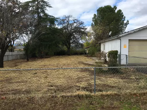 1020 Deodar Way, Redding, CA 96003 photo 1