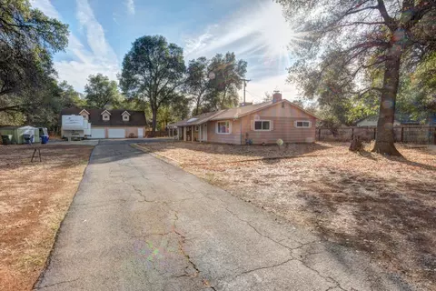 1169 Harpole Rd, Redding, CA 96002 photo 3