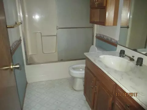 1851 Tiburon Dr, Redding, CA 96003 photo 6