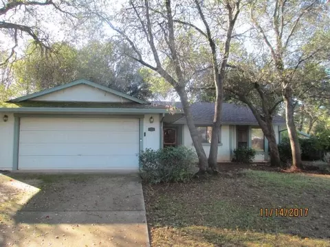 1851 Tiburon Dr, Redding, CA 96003 photo 1