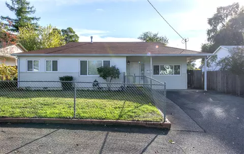 1014 3rd St, Redding, CA 96002 photo 2