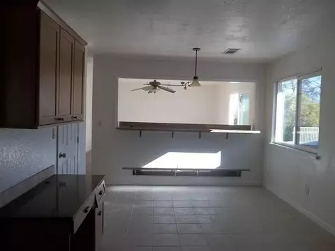 216 Woodcliff Dr, Redding, CA 96003 photo 10