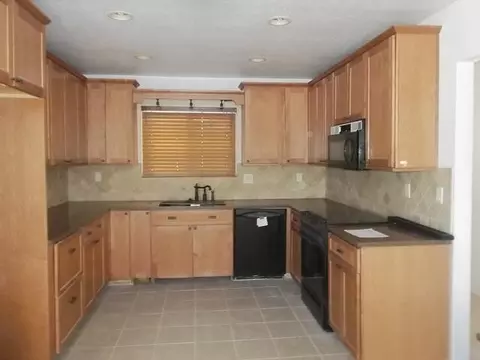 216 Woodcliff Dr, Redding, CA 96003 photo 7