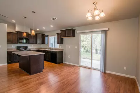 3256 Bridgewater Ct, Redding, CA 96003 photo 6