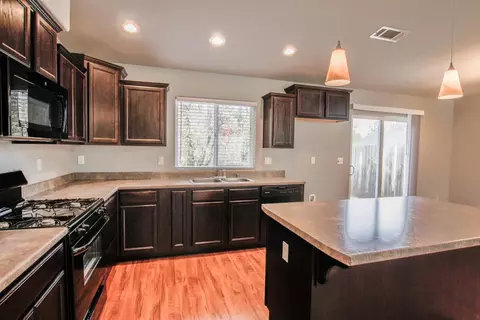 3256 Bridgewater Ct, Redding, CA 96003 photo 4