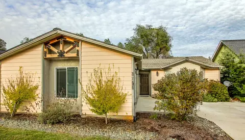 3256 Bridgewater Ct, Redding, CA 96003 photo 2