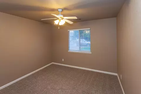 2551 Corona St, Redding, CA 96002 photo 12