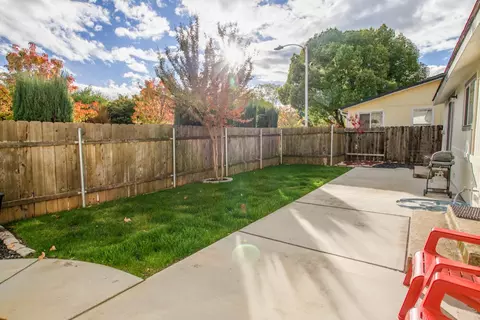 490 Yolla Bolly Trl, Redding, CA 96003 photo 16
