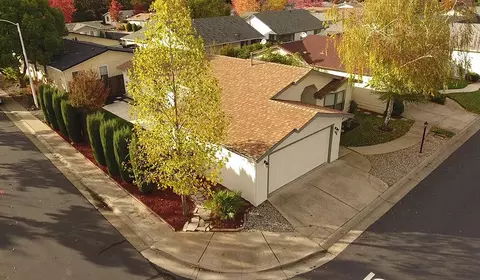 490 Yolla Bolly Trl, Redding, CA 96003 photo 2